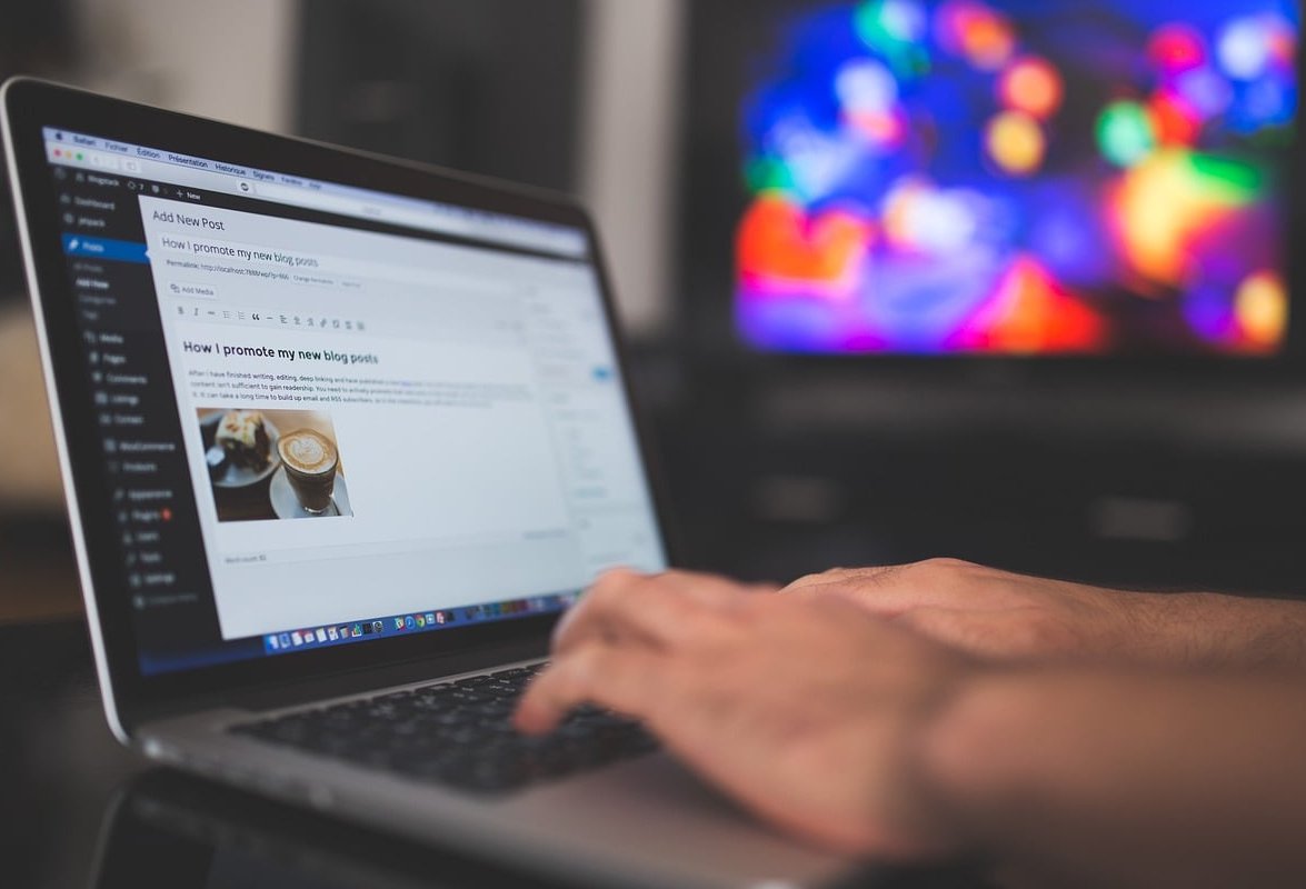 wordpress theme laptop
