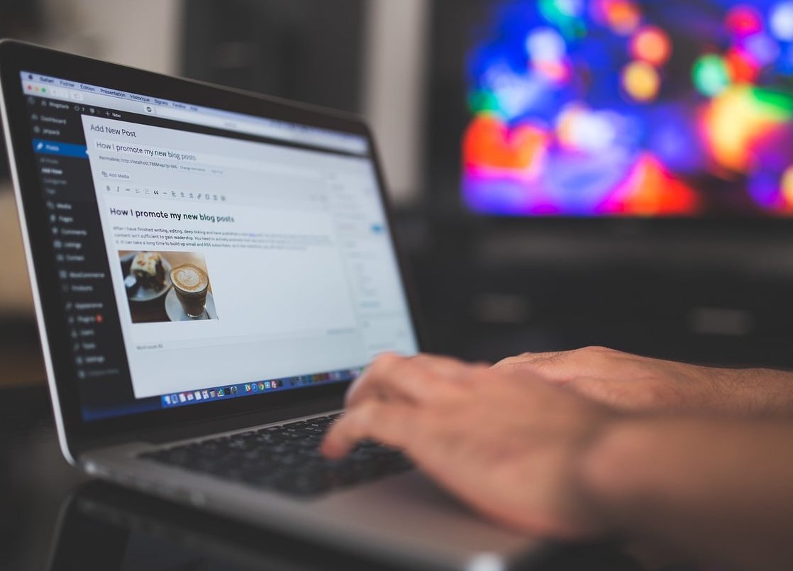 wordpress theme laptop